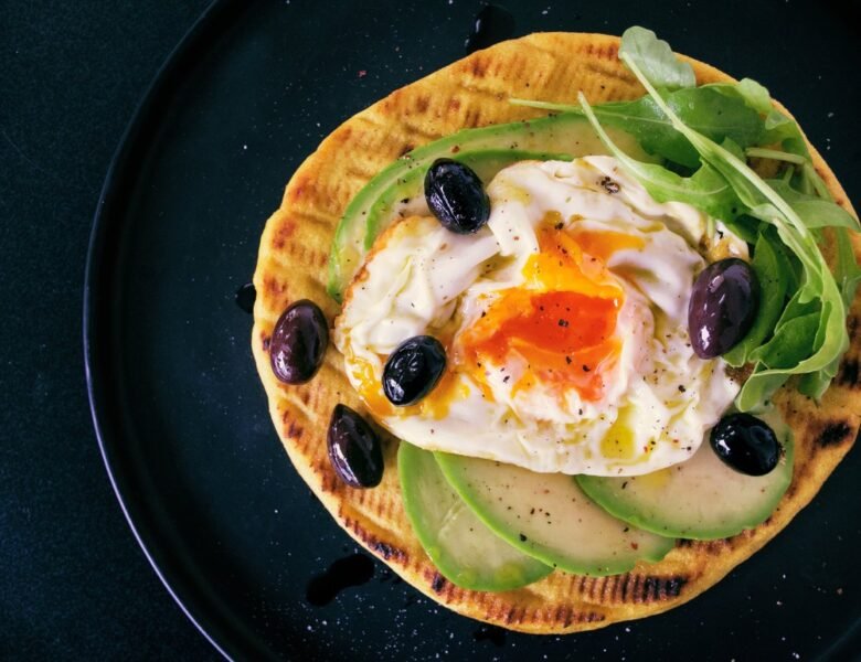 Flat pizza sample on flour mushroom are nice