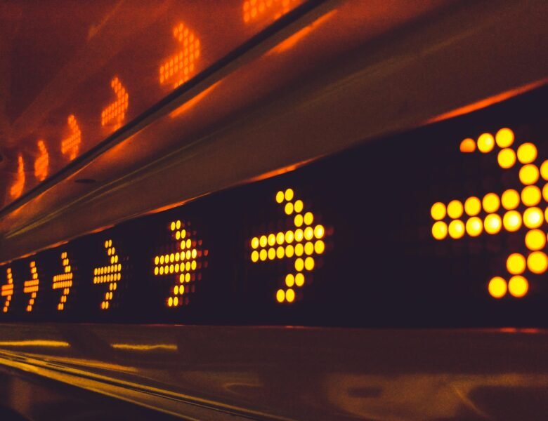 🔎 The Investor’s Guide: Auditing Website Traffic Sources for Due Diligence (Direct, Referral, Social & Paid)